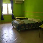 La Piccola Scuola